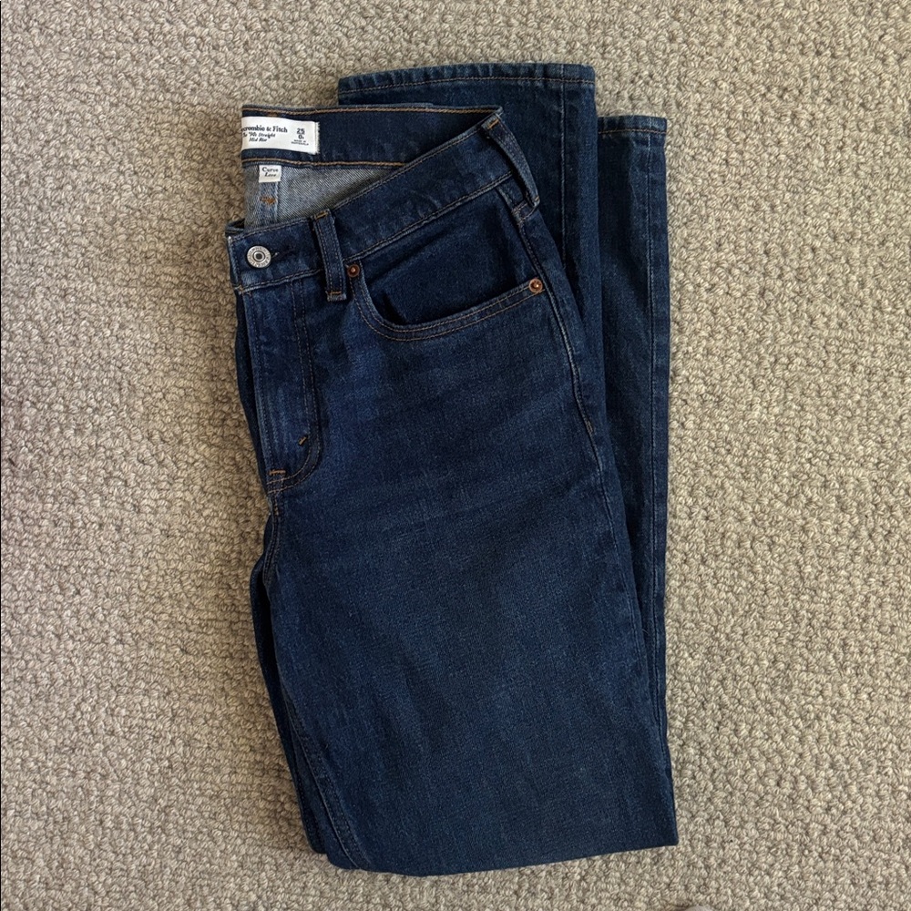 Abercrombie Curve Love 90s Straight Mid Rise Jeans